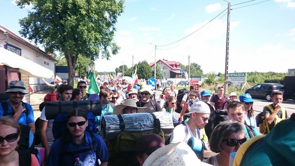 13875080_1300926856591881_385881072_n